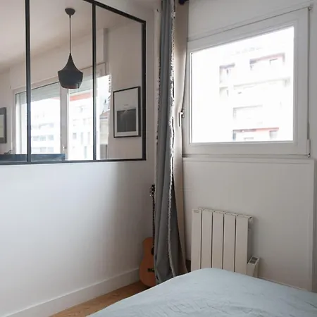 Apartment Cozy 37 M In The Heart Of Batignolles